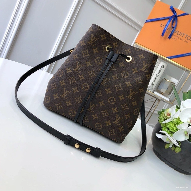 WIS VUITTON LOUIS NÉONOÉ 0116